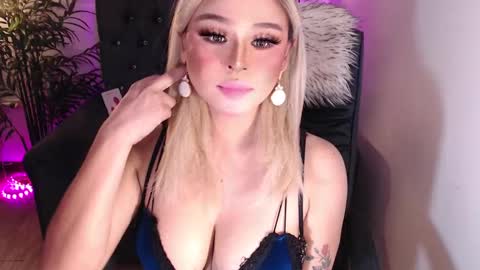 CARMINA online show from December 10, 3:51 am