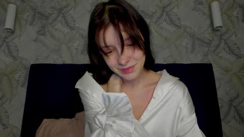 Snapshot of superior_cat chatting on January 8, 12:49 am Una online show from January 8, 12:49 am