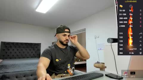 supermanboyxxl online show from March 24, 6:52 am