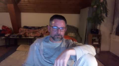 supersquirrel81 online show from January 12, 6:37 pm