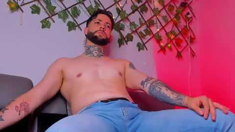 supreme_alpha_ online show from January 8, 3:34 am