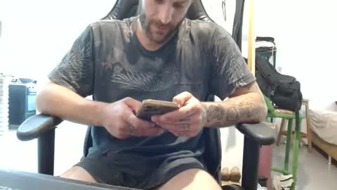Snapshot of surfdog95 chatting on September 30, 4:50 pm surfdog95 online show from September 30, 4:50 pm