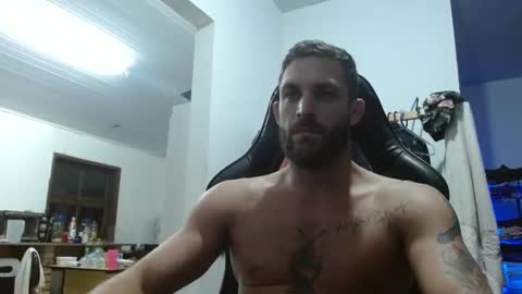 Snapshot of surfdog95 chatting on March 10, 12:18 am surfdog95 online show from March 10, 12:18 am