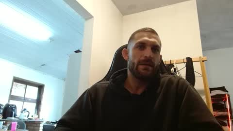 Snapshot of surfdog95 chatting on October 19, 3:38 pm surfdog95 online show from October 19, 3:38 pm