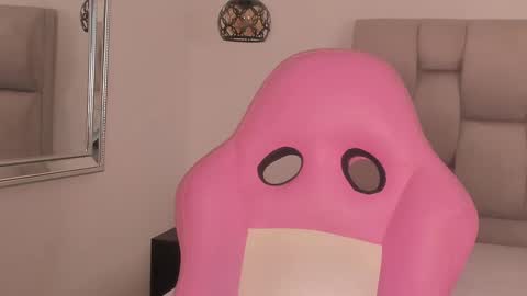 Susan online show from October 8, 9:54 pm