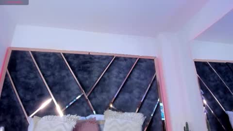 susanahenao online show from March 25, 5:42 pm