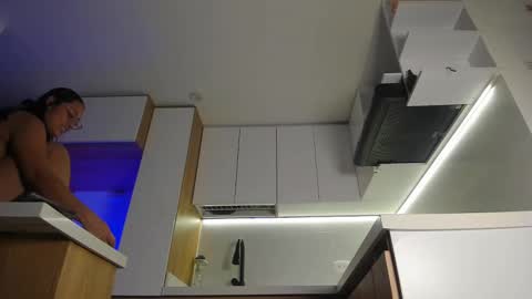 susanclarck online show from September 27, 5:49 am