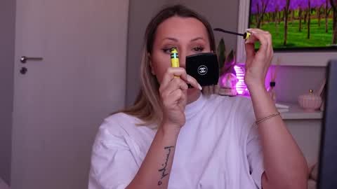 SusanJewel online show from April 7, 8:49 am