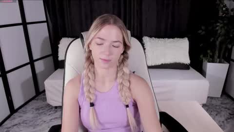 Susan online show from October 11, 3:11 am