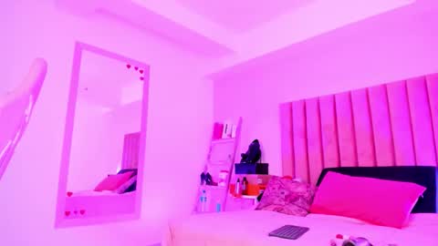 Sussan Nicole  online show from October 30, 5:13 pm