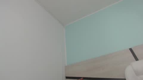 sussy leon online show from February 10, 6:24 pm