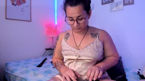 Susan   .. oo .. Independent Model online show from December 7, 1:41 am