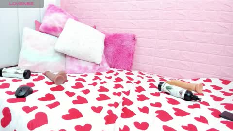 suzan_30 online show from March 12, 8:45 pm