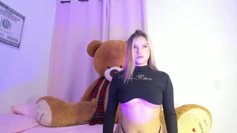 suzan__cooper2 online show from February 22, 10:20 pm