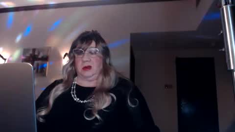 My name is Sissy or more fully Suzanna Aprilia Maria Mariquita Catarina Chinita Banci. Soy una puta - que chimba ladybug online show from October 3, 5:10 pm