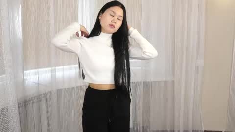 Lily online show from April 19, 4:24 am