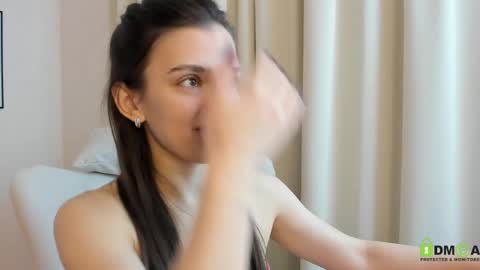 Suzy  next stream  Thursday Friday Saturday online show from December 22, 4:50 am