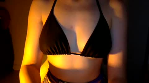 The real sugar baby   Suzy Summer   online show from March 6, 9:47 am