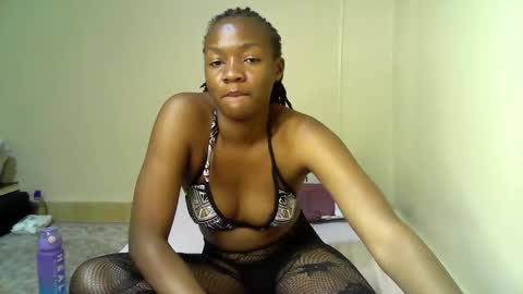 Snapshot of swee_leilah chatting on September 8, 4:50 pm Call me Sheila online show from September 8, 4:50 pm