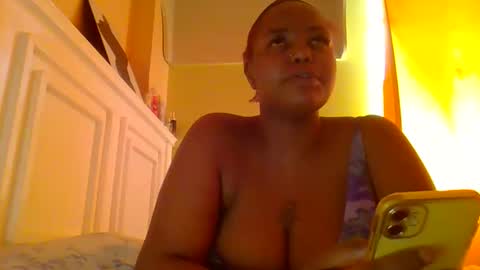 Snapshot of sweet52537 chatting on September 15, 6:26 am sweet52537 online show from September 15, 6:26 am