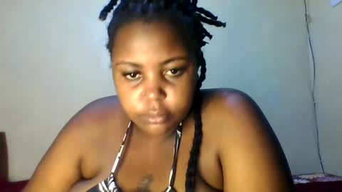 Snapshot of sweet52537 chatting on February 21, 11:43 pm sweet52537 online show from February 21, 11:43 pm
