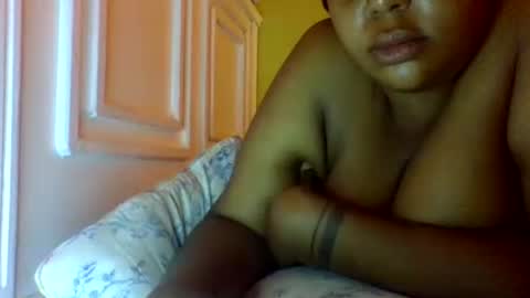 sweet52537 online show from July 2, 5:23 am