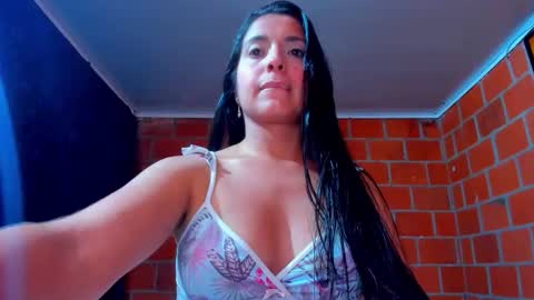 sweet and hot alaia online show from December 1, 5:05 am