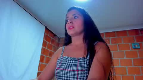 Snapshot of sweet_and_hot_alaia chatting on September 12, 12:34 am sweet and hot alaia online show from September 12, 12:34 am