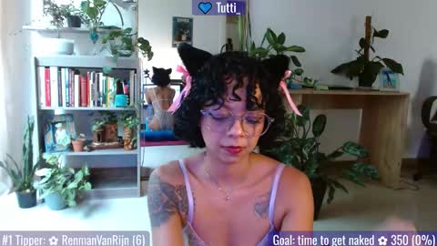 Tutti  online show from March 26, 1:27 pm