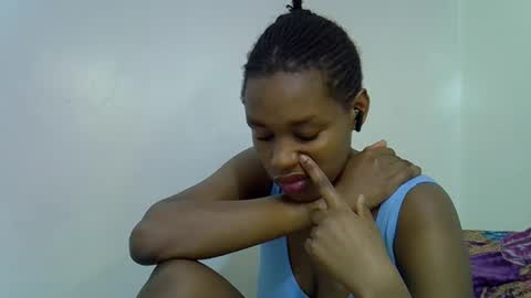 sweet_brown9 online show from November 5, 7:10 am