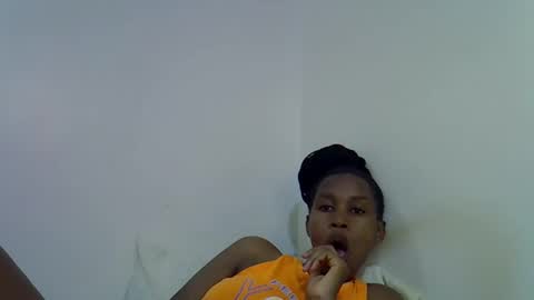 sweet_brown9 online show from October 2, 2:49 pm