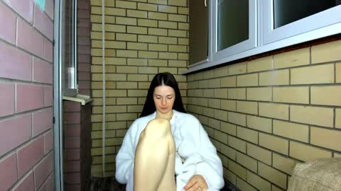 Christina online show from April 18, 7:07 pm