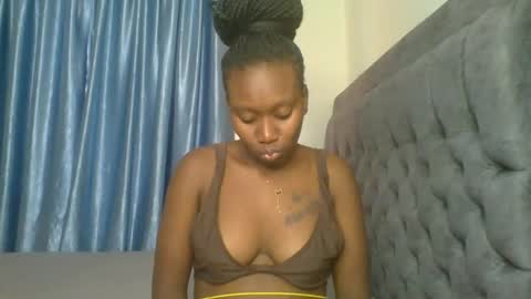 Camila online show from November 5, 6:48 am