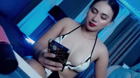 Snapshot of sweet_candyxz chatting on January 23, 1:35 pm sweet_candyxz online show from January 23, 1:35 pm