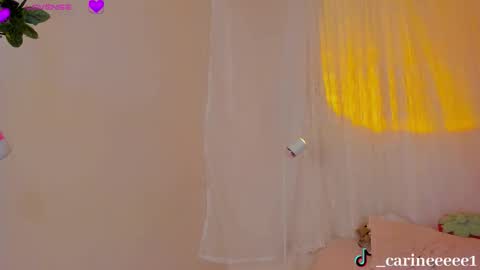 Snapshot of sweet_carine chatting on September 19, 7:12 am camil online show from September 19, 7:12 am