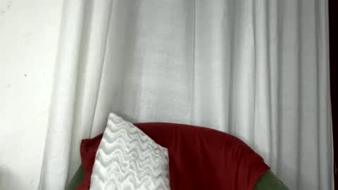 Tee online show from May 13, 6:39 pm