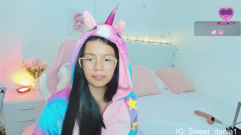 sweet_dania_ online show from September 21, 9:57 am