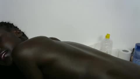 sweet_diva19 online show from October 17, 1:42 am