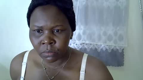 sweet_dori33 online show from May 15, 11:34 pm