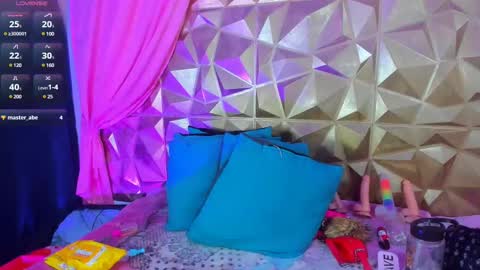  emmili  online show from March 9, 3:05 pm