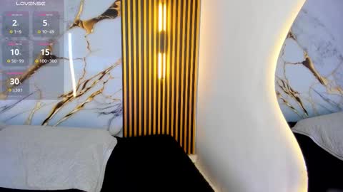 sweet_flame_ online show from October 10, 8:57 pm