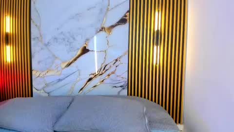 sweet_flame_ online show from September 30, 9:25 pm