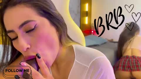 sweet_flame_ online show from October 2, 9:46 pm