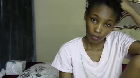 sweet_freaky online show from June 3, 7:44 am