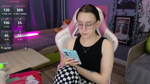 Alice online show from February 3, 6:22 am