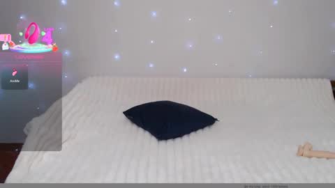 sweet_girl8484 online show from June 1, 4:47 am
