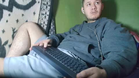 sweet_guy36 online show from October 11, 3:11 am