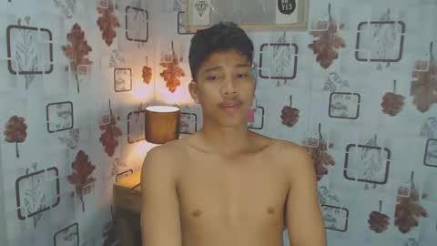 sweet_guyxx online show from February 22, 6:52 pm