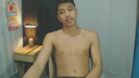 sweet_guyxx online show from January 30, 9:36 am