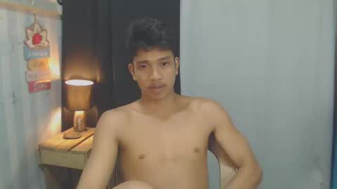 sweet_guyxx online show from February 2, 1:08 pm